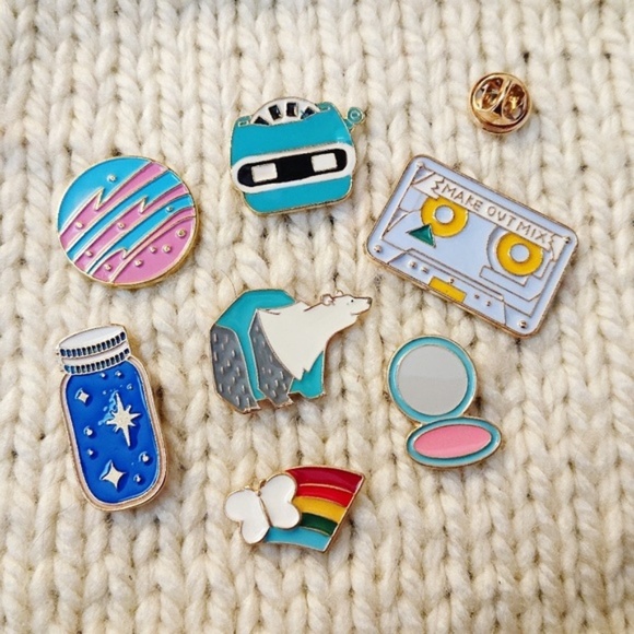 Enamel Pins Mystery box! Includes 5 pins. - Picture 3 of 8